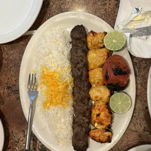 Chicken/Ground Beef Kabobs, Jasmine Rice with a hint of Saffron, Roasted Tomato and Lime ‍
