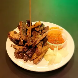 Famous Lounge