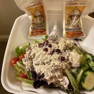 Cranberry walnut chicken salad to go
