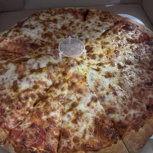 Cheese pizza soooooo good