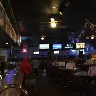 Karaoke is starting soon.