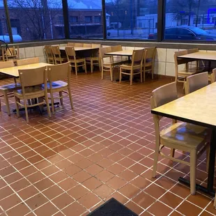 Places to sit at the best food ever and quick workers