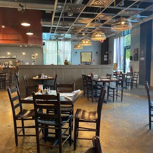 Famous Toastery dining area.