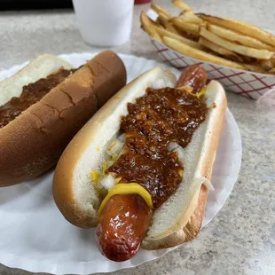 Hot dog fully loaded with home fries