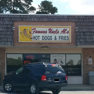 Front of Uncle Al&apos;s