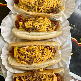 No footlong buns so they cut it in half ???