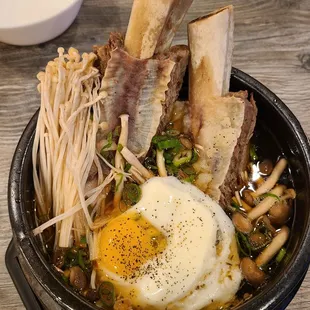 ramen and noodles, food