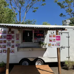 a food truck parked in front of a building