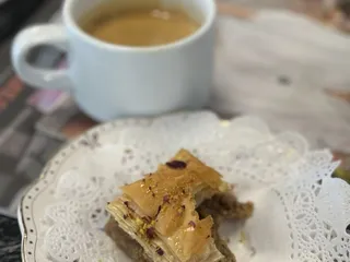 Alison’s Cafe House