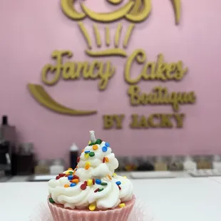 CUPCAKE CANDLES