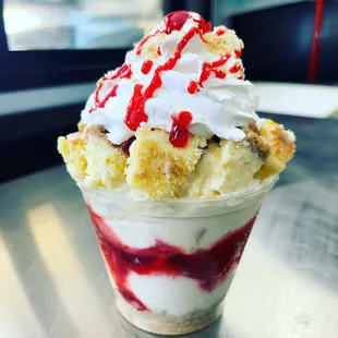 CHEESECAKE SUNDAE (DESSERT)
