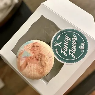 Barbie chocolate macaron