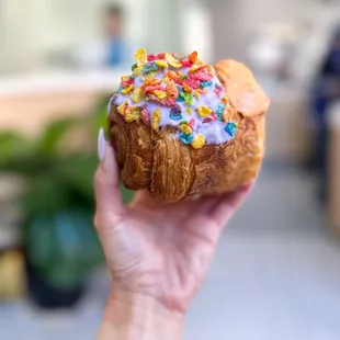 Ube fruity pebbles / Thai tea