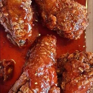 BBQ WINGS (8) (my mom started eating before taking the pic)