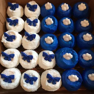Cupcakes (I added toppers) Icing was dried out and cupcake size varied throughout box.