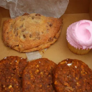 Apple Flip, &quot;pink&quot; cupcake, and oatmeal creme pie (notice there are 3 of them!)