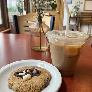 S&apos;mores cookie and lavender vanilla latte