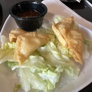 crab rangoons/wontons