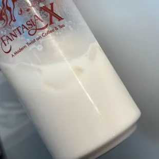 Ordered a fresh Taro Milk tea. No taro paste or puree included. Taste like milk 100%.