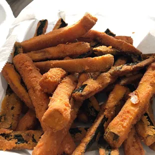 a basket of sweet potato fries