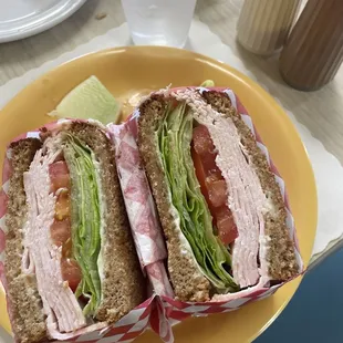 Turkey sandwich on wheat bread