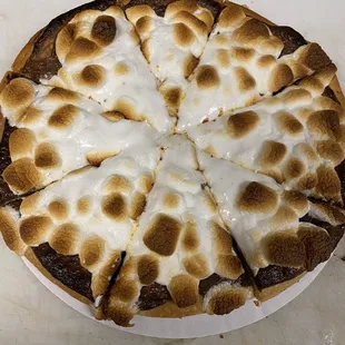 S&apos;mores Pizza