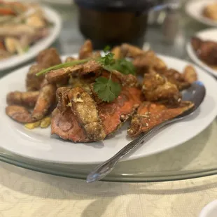 Salt and Pepper Chicken Wings (8 Pieces) Crab Meat with Fish Maw Soup