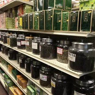shelves of various varieties of ginseng tea