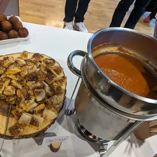 Delicious tomato soup stayed warm all evening!