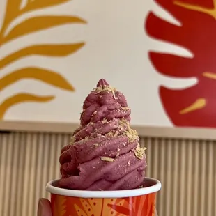Regular vanilla kookaberry with coconut flakes