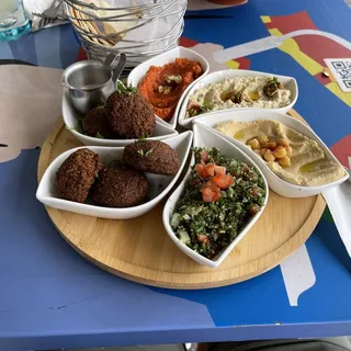 Faraon Vegetarian Plate