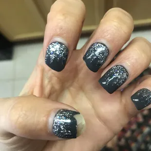 I'm a stay at home mom doing NOTHING extraneous with my nails.  They should not be completely chipped after ONE week.