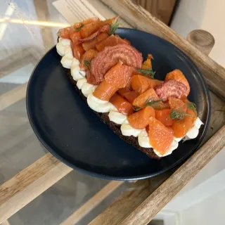 smoked salmon tartine