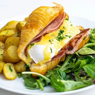 Croissant Eggs Benedict