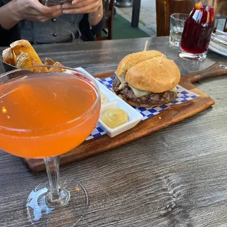 8 OZ WAGYU BEEF BURGER