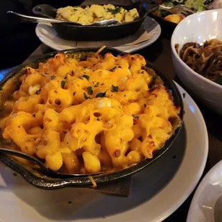 Baked Cheddar Mac n Cheese