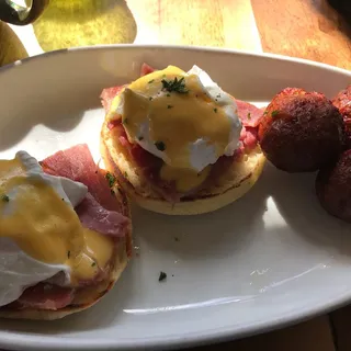 Eggs Benedict*