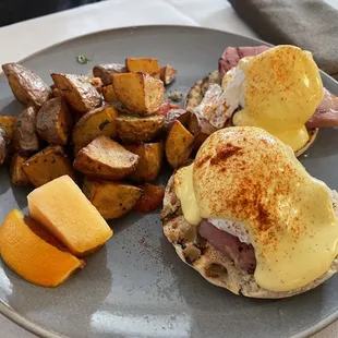 Eggs Benedict