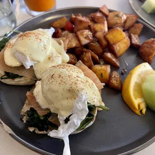Salmon Benedict