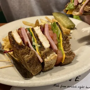 Pesto Club Sandwich