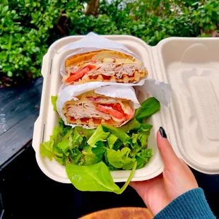 Waffle turkey sandwich (ig @les.s_eats)