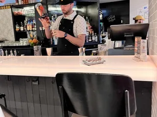 Daiquiris & Daisies