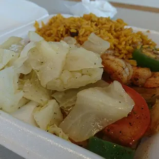 Shrimp with rice and cabbage