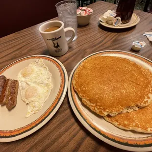 This is breakfast at the Farmer&apos;s Daughter!