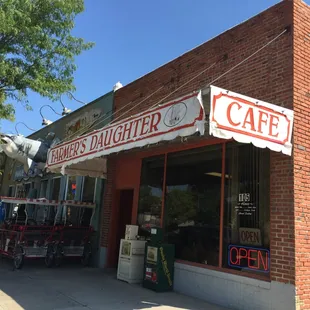 I really enjoyed our breakfast here and talking to the owners and several locals. It was a great morning in Grand Island, Nebraska!