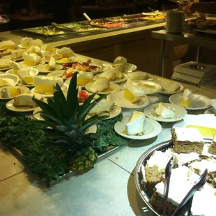 Very good selection of desserts.  Pies, cakes, cookies, cobblers, etc!  All you can imagine!