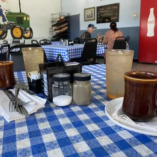 Coffee and tea in old fashioned mugs