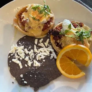 Chorizo Benedict Sopes
