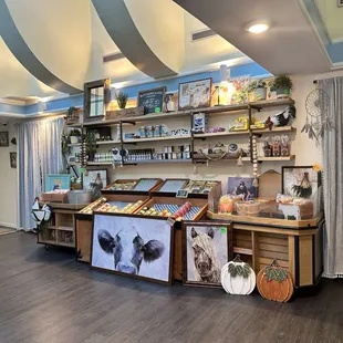 sushi and sashimi, interior