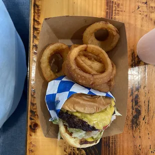 Farmhouse Cheeseburger